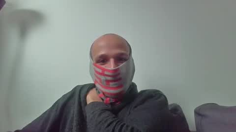 Scarf guy online show from February 21, 9:56 am