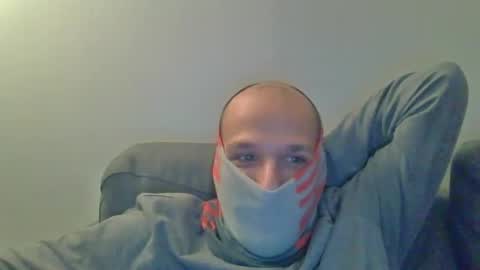 Scarf guy online show from February 25, 6:20 pm