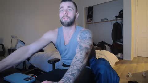 Snapshot of theufcfan_8181 chatting on February 8, 4:47 am troy online show from February 8, 4:47 am