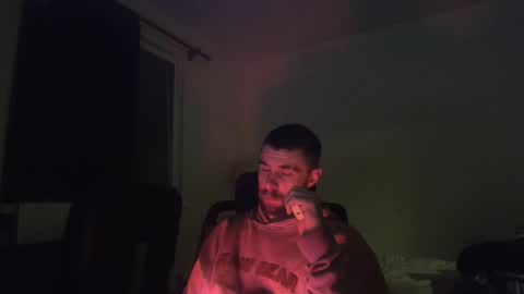 Snapshot of theufcfan_8181 chatting on November 27, 7:10 am troy online show from November 27, 7:10 am