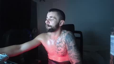 Snapshot of theufcfan_8181 chatting on November 29, 8:50 am troy online show from November 29, 8:50 am