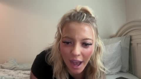 thevaleriemae online show from June 29, 9:59 pm