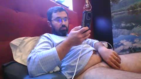 Snapshot of theviper1990 chatting on February 21, 2:28 am Carlos1990 online show from February 21, 2:28 am