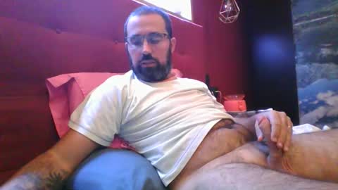 Snapshot of theviper1990 chatting on November 4, 12:43 am Carlos1990 online show from November 4, 12:43 am