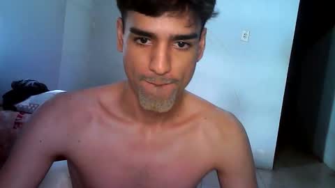 Snapshot of thiago22bk chatting on December 15, 2:43 pm thiago22bk online show from December 15, 2:43 pm