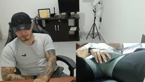 Snapshot of thiago_420 chatting on June 22, 3:25 am thiago_420 online show from June 22, 3:25 am