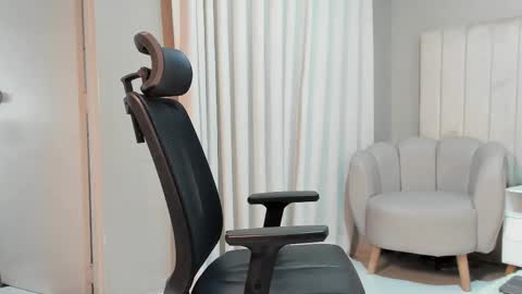 Snapshot of thiago_moretti chatting on January 9, 1:58 pm THIAGO online show from January 9, 1:58 pm