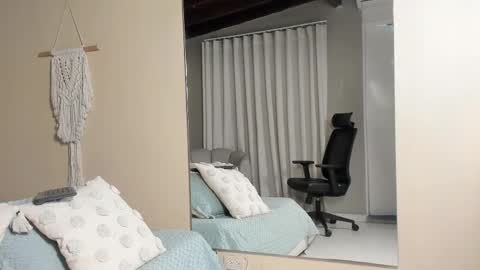 Snapshot of thiago_moretti chatting on February 5, 3:38 pm THIAGO online show from February 5, 3:38 pm