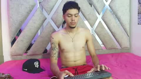 Thiago online show from May 29, 8:07 pm