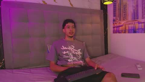 Thiago online show from June 23, 7:45 pm