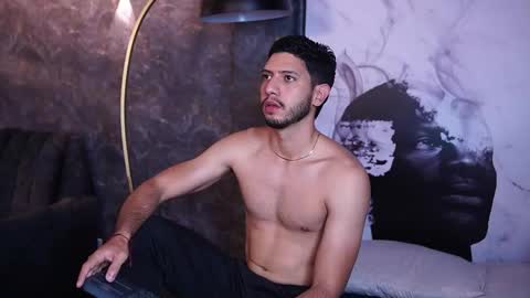 Thiago online show from December 16, 12:21 pm