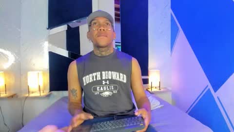 Snapshot of thiagoberry chatting on January 12, 11:48 am ThiagoBerry online show from January 12, 11:48 am