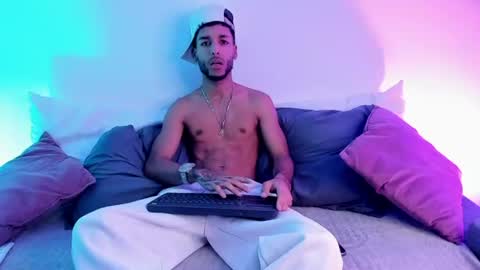 ThiagoFerreti online show from June 26, 4:28 am