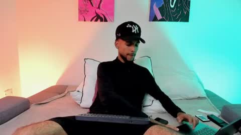 ThiagoFerreti online show from August 5, 4:04 am