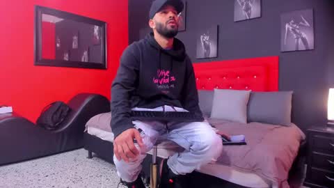 Thia Gomez online show from October 25, 12:23 pm