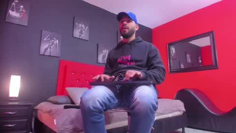 Thia Gomez online show from November 27, 12:29 pm