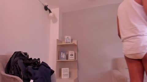 Snapshot of thiagovega_ chatting on April 29, 6:17 am thiagovega_ online show from April 29, 6:17 am