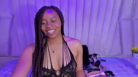 thiana_taylor online show from November 15, 12:23 pm