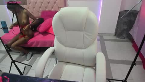 Snapshot of thianahorny chatting on October 27, 12:53 pm thianahorny online show from October 27, 12:53 pm