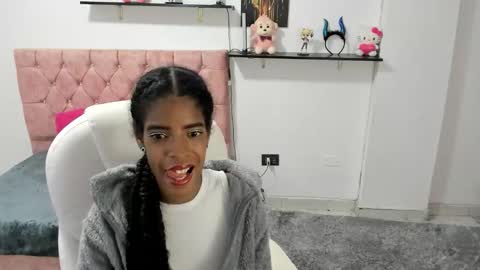 Snapshot of thianahorny chatting on November 30, 2:15 am thianahorny online show from November 30, 2:15 am