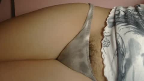 Snapshot of thickandjuicy16 chatting on December 16, 4:01 pm cy online show from December 16, 4:01 pm