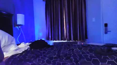 thickascole online show from October 31, 7:26 pm