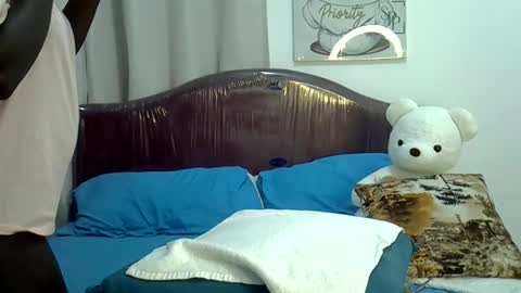 thickassvillageebony online show from May 5, 6:05 pm