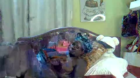 thickassvillageebony online show from June 28, 9:21 pm