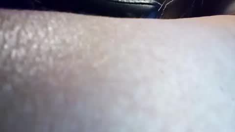 thickcock00088 online show from April 22, 12:28 pm