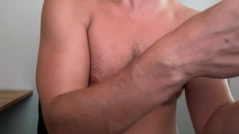 thickcockjock1017 online show from July 3, 7:20 pm