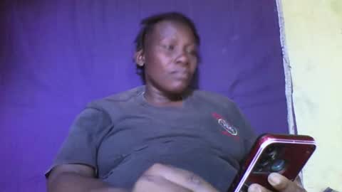 Snapshot of thickianah376 chatting on January 6, 7:56 am thickianah376 online show from January 6, 7:56 am
