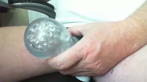 Snapshot of thickinboise chatting on April 10, 4:33 pm C2C With Me online show from April 10, 4:33 pm