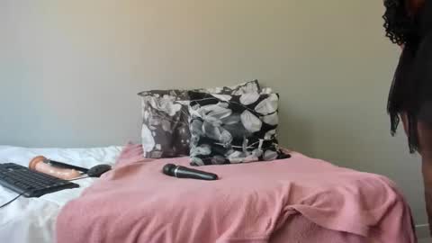 thickleeyanax online show from February 4, 10:21 am