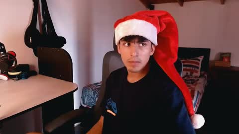 Snapshot of thieves_us chatting on December 25, 9:22 pm thieves_us online show from December 25, 9:22 pm