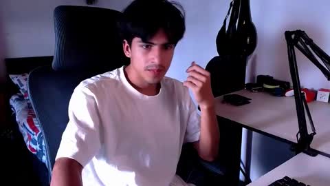 Snapshot of thieves_us chatting on January 19, 5:49 pm thieves_us online show from January 19, 5:49 pm