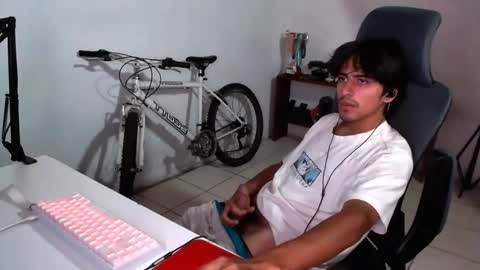 Snapshot of thieves_us chatting on September 15, 9:59 pm thieves_us online show from September 15, 9:59 pm