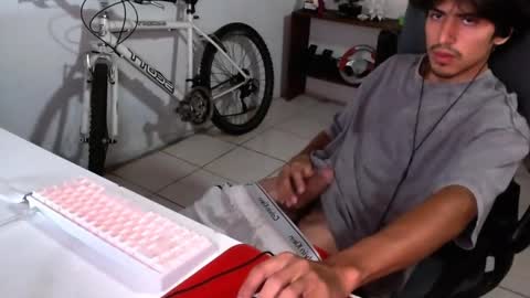 Snapshot of thieves_us chatting on September 18, 4:03 am thieves_us online show from September 18, 4:03 am