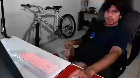 Snapshot of thieves_us chatting on September 19, 11:27 pm thieves_us online show from September 19, 11:27 pm