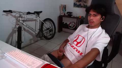 Snapshot of thieves_us chatting on October 18, 5:10 am thieves_us online show from October 18, 5:10 am