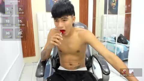  THIAGO COLLINS  online show from June 20, 10:12 pm