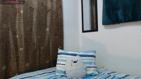 Snapshot of thiiago_tay chatting on October 17, 6:49 am Thiiago online show from October 17, 6:49 am