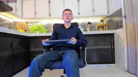 Snapshot of thiiago_twink chatting on June 3, 1:19 am Thiago online show from June 3, 1:19 am