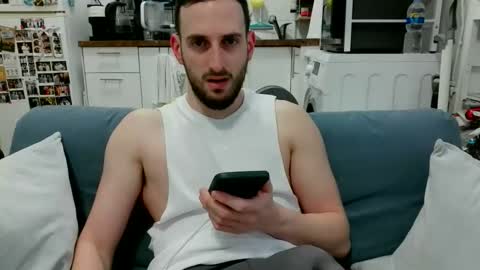 Snapshot of thinboy2 chatting on January 9, 2:31 pm Thinboy2 online show from January 9, 2:31 pm