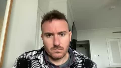 Snapshot of thisbigjewishdick chatting on February 16, 8:16 pm This Big Jewish Dick online show from February 16, 8:16 pm