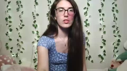 thistlefernsby online show from July 19, 12:58 am