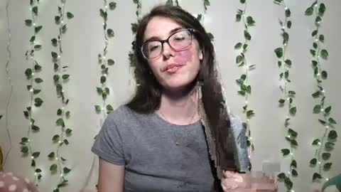 thistlefernsby online show from July 21, 2:14 am