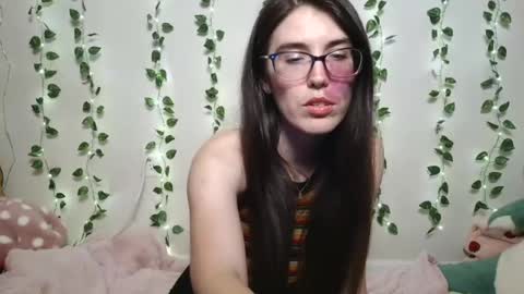 thistlefernsby online show from July 22, 1:30 am