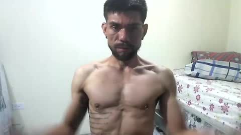 Snapshot of thomas2wood chatting on July 13, 11:07 pm Thomas2Wood online show from July 13, 11:07 pm