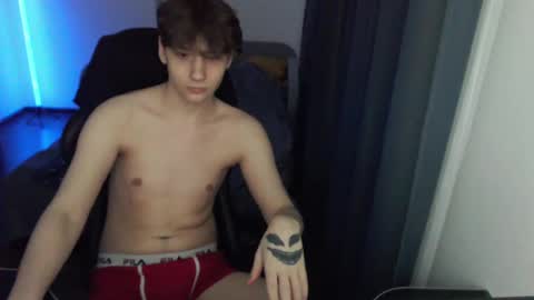 Snapshot of thomas617826 chatting on February 23, 10:42 pm Thomas Hill online show from February 23, 10:42 pm