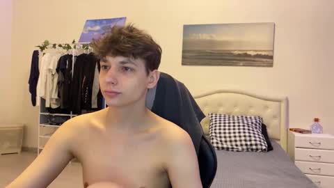 Snapshot of thomas617826 chatting on October 1, 6:47 pm Thomas Hill online show from October 1, 6:47 pm